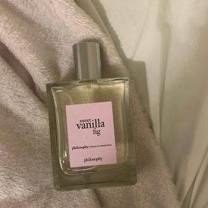 Sweet vanilla fig perfume